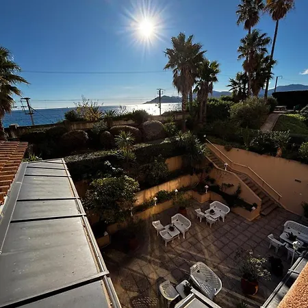 Apartment In Riva Al Mare A Cannes